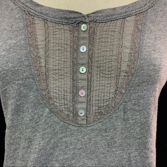 AE grey scoop neck t shirt with button/pleat/cuff - Picture 2 of 5